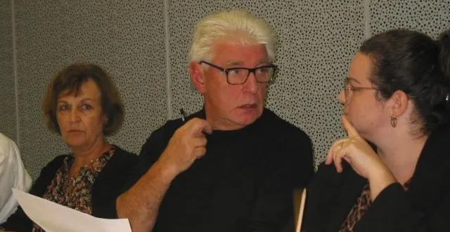 photo  raymond schulz (président), entouré de christine corbière (secrétaire) et aude blin (vice-présidente).  &copy;  ouest-france 