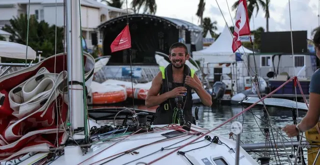 photo  hugo cardon, tout sourire, a retrouvé la terre ferme et ses proches le lundi 13 novembre.  &copy;  noémie catalano 