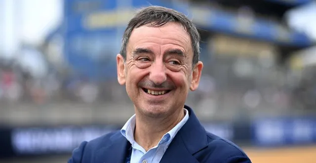 photo  pierre fillon et les équipes de l’aco sont revenues sur le public présent lors du centenaire des 24 heures du mans.  &copy;  marc ollivier/ouest-france 