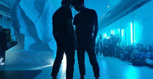 photo  environ 250 personnes étaient samedi 18 novembre 2023, à l’ouverture de 2angles rue du pré-neuf à saint-georges-des-groseillers, dans l’orne.  &copy;  rémi uchéda 