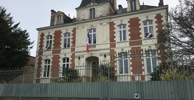 photo  la sous-préfecture de la flèche.  &copy;  le maine libre 