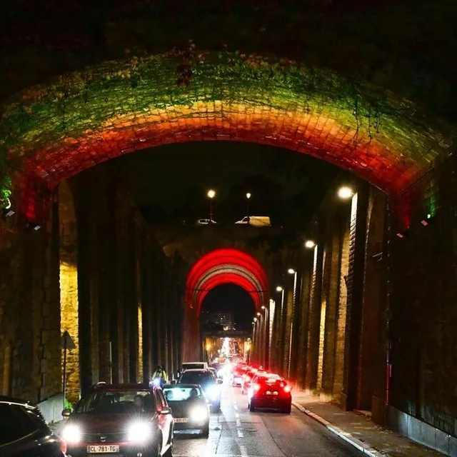photo le tunnel arbore différentes couleurs grâce à un nouveau dispositif d’éclairage.  ©  photo le maine libre – yvon loué