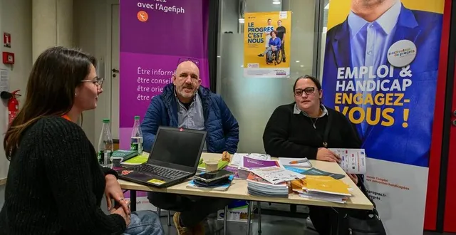 photo  charlène et stéphane ont entamé une formation avec ladapt pour travailler dans la vidéosurveillance.  &copy;  photo le maine libre – yvon loué 