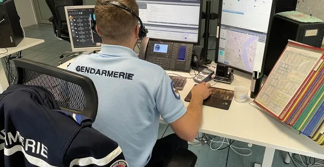 photo  les opérateurs du centre opérationnel de renseignement de la gendarmerie (corg) de la sarthe reçoivent chaque année environ 1 200 appels, passés au 17.  &copy;  gendarmerie de la sarthe 