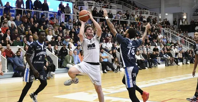 photo  les 20 points de clément poncet-leberre n’auront pas suffi.  &copy;  joceylne régent 