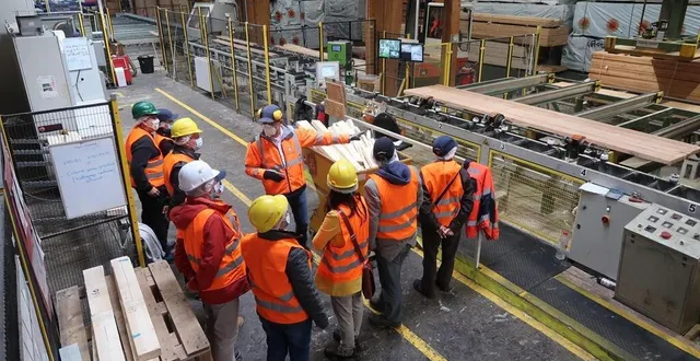 photo  d’une année sur l’autre, l’opération « c’est quoi ton entreprise ? » séduit les visiteurs, particulièrement dans le secteur de l’industrie.  &copy;  archives co – étienne mve 