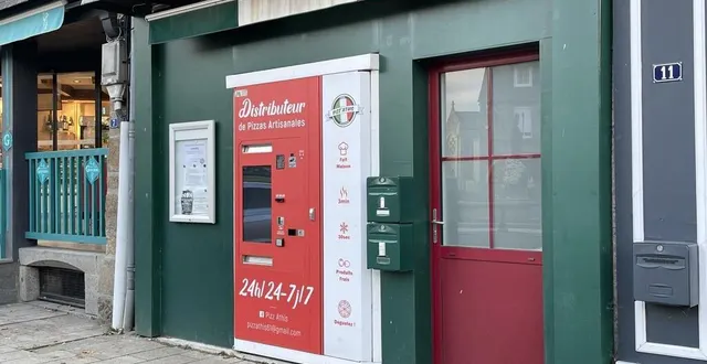 photo  le distributeur de pizzas du centre-bourg d’athis-de-l’orne est définitivement fermé.  &copy;  ouest-france 