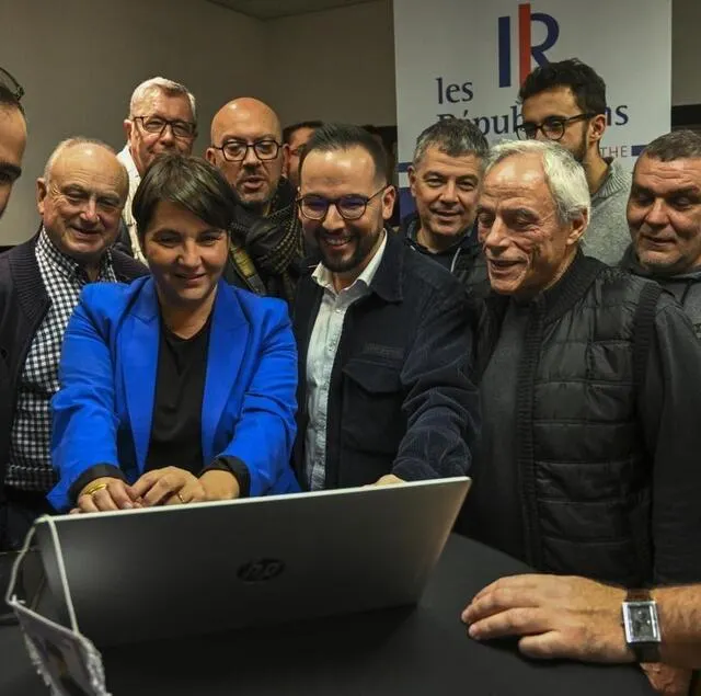 photo plusieurs élus et dirigeants du parti ont attendu le résultat du scrutin jusque tard dans la soirée au siège de la fédération, au mans.  ©  denis lambert