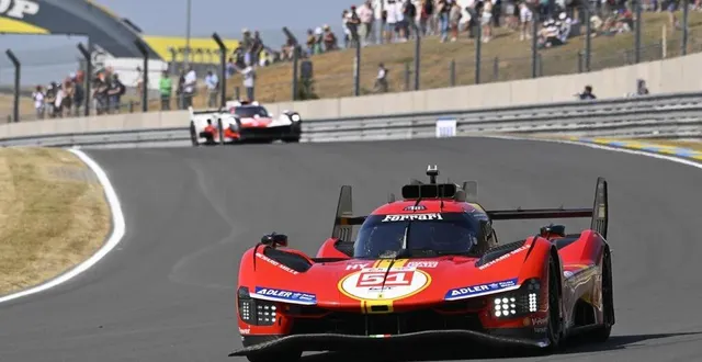 photo  la ferrari 499 p n°51 pilotée par james calado, antonio giovinazzi et alessandro pier guidi lors de la journée test des 24 heures du mans 2023.  &copy;  photo : vincent michel / archives ouest-france 