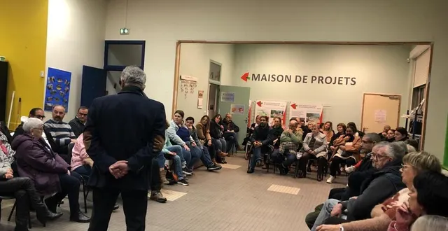 photo  la réunion publique pour l’école maternelle la ribambelle s’est déroulée lundi soir au centre social.  &copy;  ouest-france 