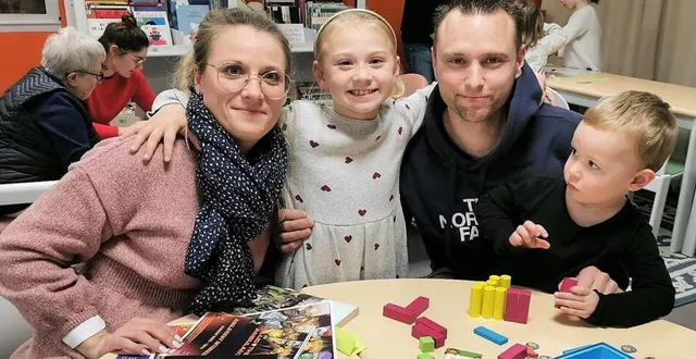 photo  audrey, damien et leurs enfants, keyna, 7 ans et ethan, 3 ans.  &copy;  le maine libre 