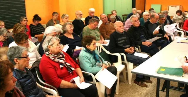 photo  l’assistance très attentive aux comptes rendus.  &copy;  le maine libre 