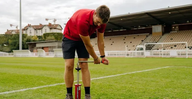 photo  labosport analyse l’évolution des gazons naturels.  &copy;  adèle jamonneau 