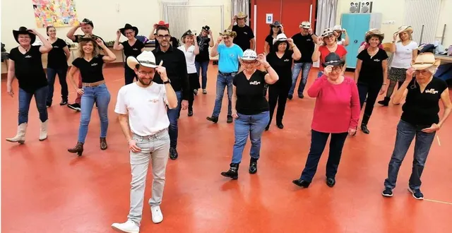 photo  le groupe se réunit à la rotonde de l’école élémentaire sur deux créneaux le vendredi soir, de 19 h à 20 h pour les débutants, et de 20 h 15 à 21 h 15 pour les plus exercés.  &copy;  le maine libre 