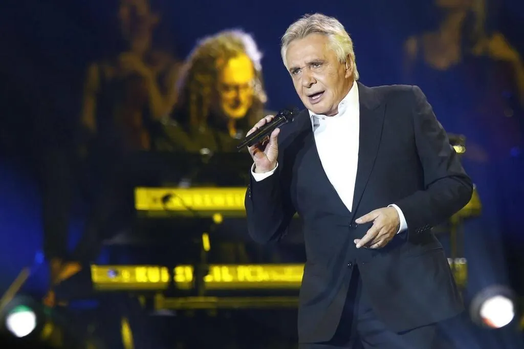 Michel Sardou bientôt décoré grand officier de l'ordre national du mérite -  Caen.maville.com