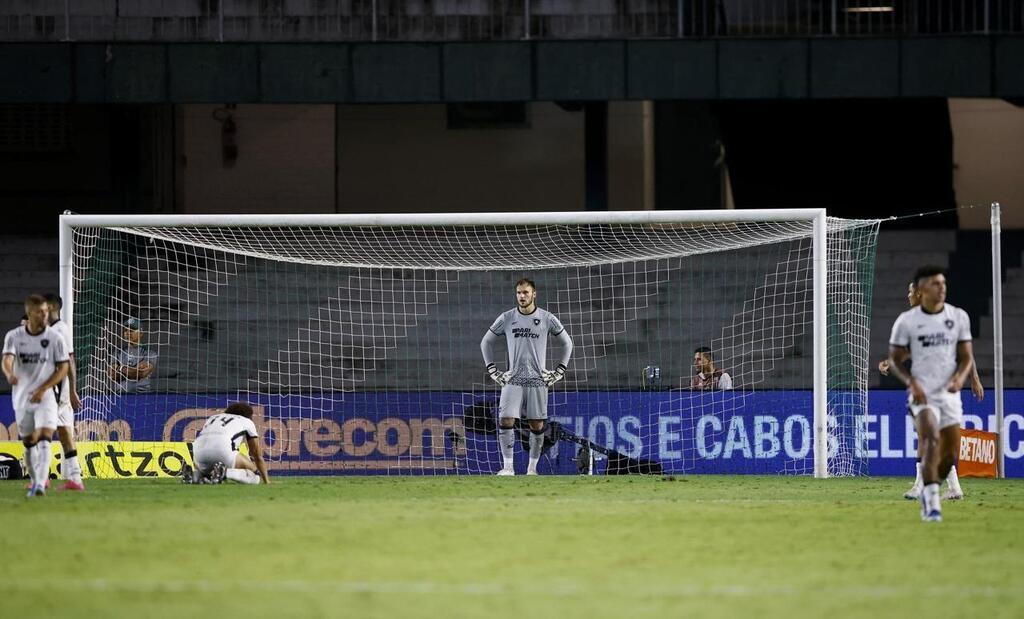 Football. Botafogo Dit Adieu à La Course Au Titre, John Textor ...