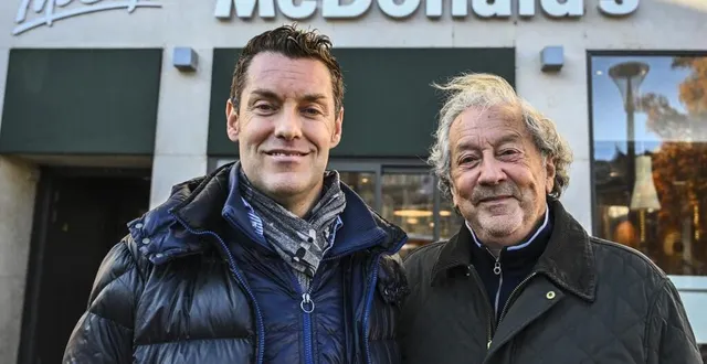 photo  le 22 novembre 2023, francis canal et son fils julien ont retracé l’arrivée de mcdonald’s au mans pendant plus d’une heure dans le restaurant place de la république.  &copy;  le maine libre – denis lambert 