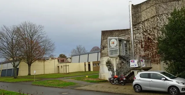 photo  les travaux de rénovation du complexe sportif de la gironde, à coulaines (sarthe), seront étalés au cours de l’année 2024, pour limiter l’impact sur les activités sportives.  &copy;  ouest-france 