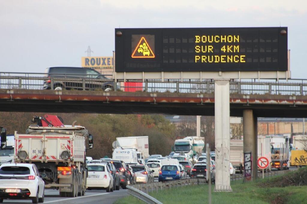 À Rennes, Avec La Panne De La Ligne B Du Métro, « C’est L’enfer Des ...