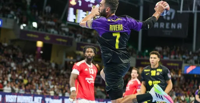 photo  valero rivera en action face au benfica en ehf european league  &copy;  arnaud masson 