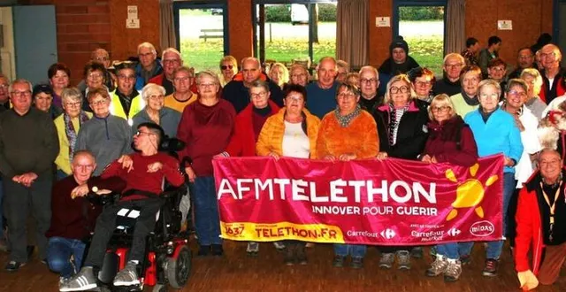 photo  participants et organisateurs se sont retrouvés à la salle des fêtes pour une collation.  &copy;  le maine libre 