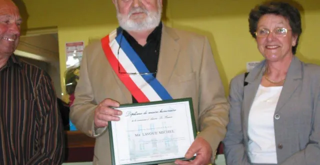 photo  en 2008, michel lavoué avait été nommé maire honoraire d’auvers-le-hamon par arrêté préfectoral, après trois mandats successifs.  &copy;  archives 