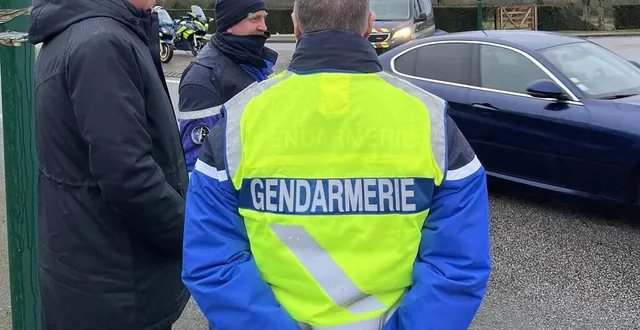 photo  le préfet de l’orne, sébastien jallet, a assisté à un contrôle routier, ce jeudi 7 décembre 2023, à sées.  &copy;  préfecture de l’orne 