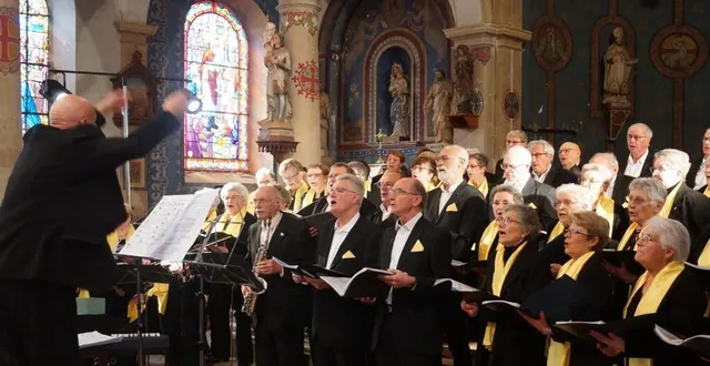 photo  la chorale chantelyre, sous la direction de claude jullemier, joue son concert de noël dimanche, en l’église saint-martin, à 15 h. entrée au chapeau.  &copy;  ouest-france 