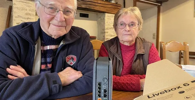 photo  sans internet ni téléphone fixe depuis presque six mois, pierre et monique rocher se sont tournés vers orange, sfr et free qui ont échoué successivement à régler le problème.  &copy;  ouest-france 