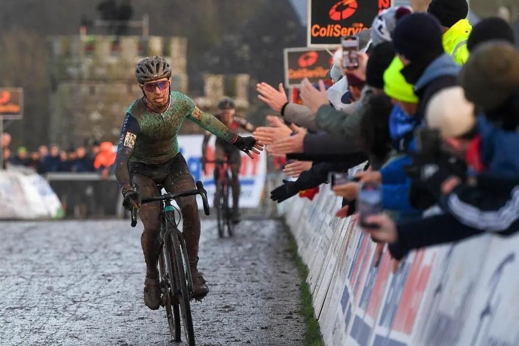 Coupe de France de cyclocross (6e manche). Élites hommes Dubau double la mise, Périou sacré Coupe de France de cyclocross (6e manche). Élites hommes Dubau double la mise, Périou sacré