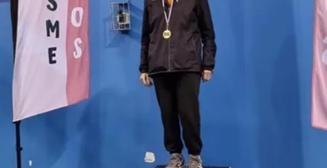 photo  micheline bailly, 82 ans, a battu le record de france du 60 m en salle (catégorie +80 ans), dimanche 10 décembre 2023 à mondeville (calvados).  &copy;  bayard argentan 