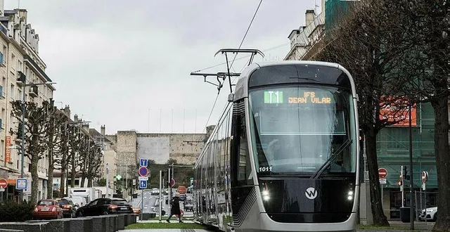 photo  dix nouvelles rames de tram seront livrées d’ici à la fin du mois de février 2024 pour renforcer le réseau à caen.  &copy;  archives ouest-france/martin roche 