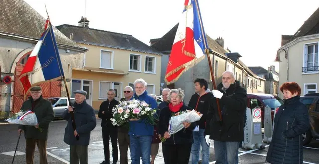photo  un moment de recueillement en ce 5 décembre  &copy;  le maine libre 