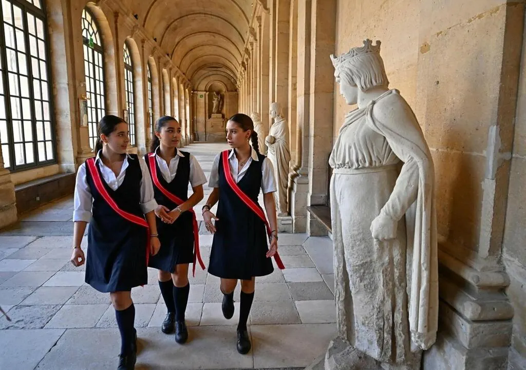 Uniforme à l’école ces mairies l’ont abandonné ou vont l’essayer, et nous expliquent Le Mans
