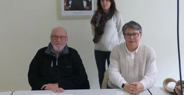 photo  de g. à dr : lionel maigret président de générations mouvement du canton de la suze, marion guittet chargée de la prévention santé à la cdc et élisabeth moussay maire de cérans-foulletourte.   &copy;  le maine libre 