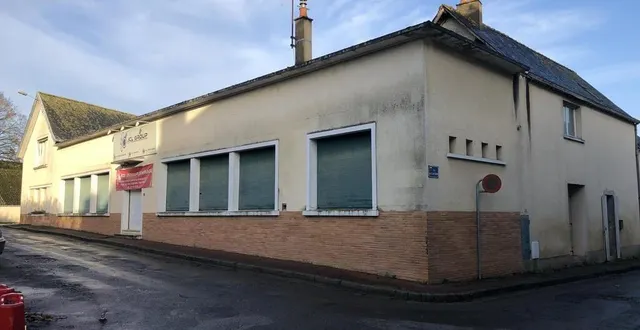 photo  dans les prochains mois, l’ancienne usine jcl, place gauthier-chevreuil, devrait être démolie pour laisser place à un éco quartier.  &copy;  ouest-france 