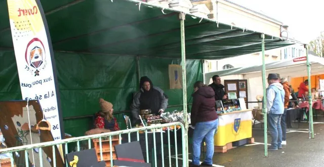 photo  le mauvais temps n’a pas empêché les visiteurs de venir nombreux.  &copy;  le maine libre 