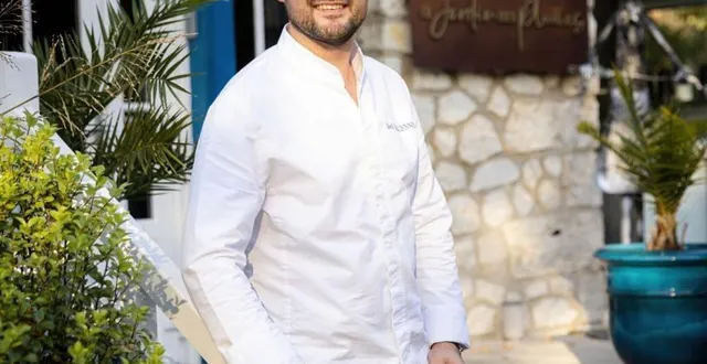 photo  déjà venu en 2021, le chef étoilé david gallienne revient sur le marché d’alençon avec son food-truck jeudi 21 décembre 2023.  &copy;  dr 