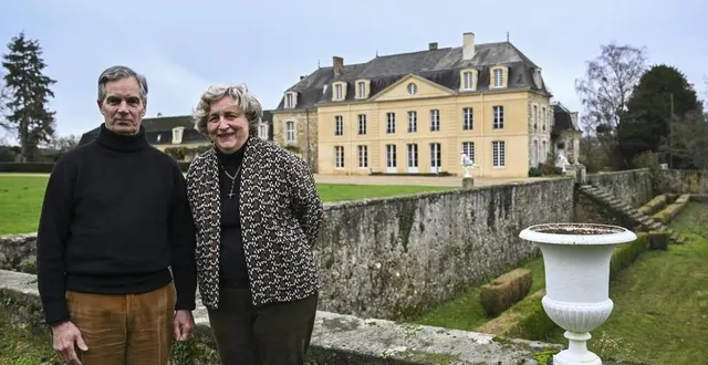 photo  saint-pavace, jeudi 14 décembre 2023. sans relâche, françois et isore ogier d’ivry restaurent le château de chêne de cœur. leurs efforts ont été récompensés avec le prix départemental vieilles maisons françaises.  &copy;  le maine libre – denis lambert 