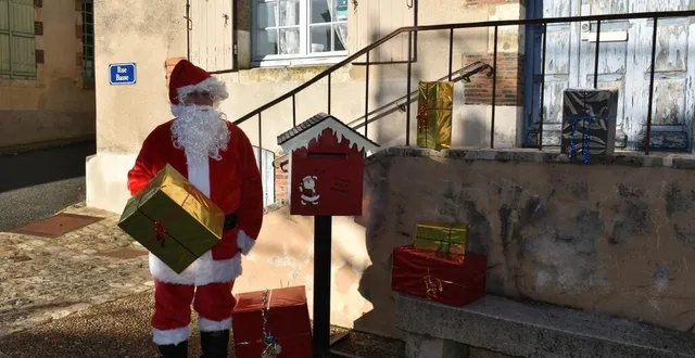 photo  jean-pierre dumalanède, l’éternel père noël de montmirail.  &copy;  le maine libre 