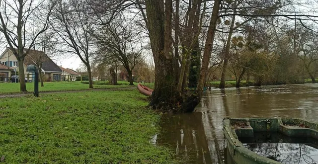 photo  la réunion présentait aux propriétaires le dispositif permettant ?de réduire la vulnérabilité de leur habitation face au risque inondation, comme ici à saint-pavace (sarthe).  &copy;  ouest-france 