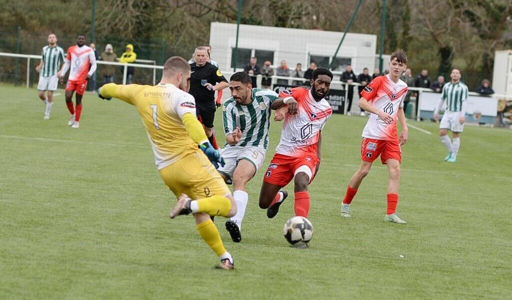 Football. Coupe De Bretagne : Trégunc Poursuit Sa Route En Coupe De ...