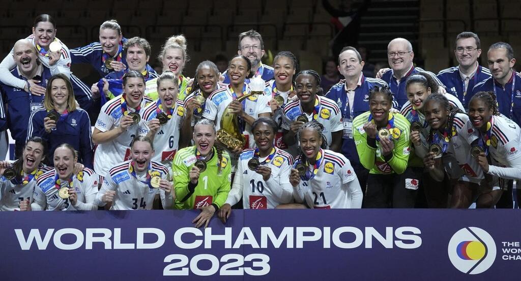 Mondial féminin de handball. Les Bleues, championnes du monde, reçues à