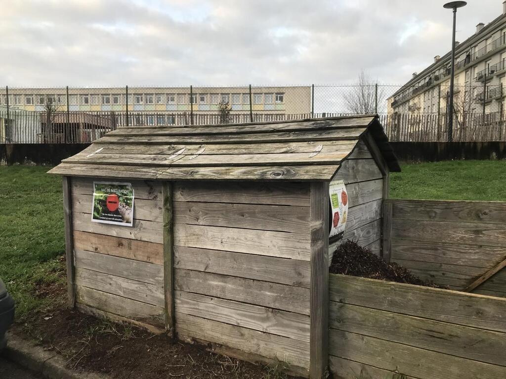 Dans Le Pays De Quimperl La R Volution Des Poubelles Marche Forc E