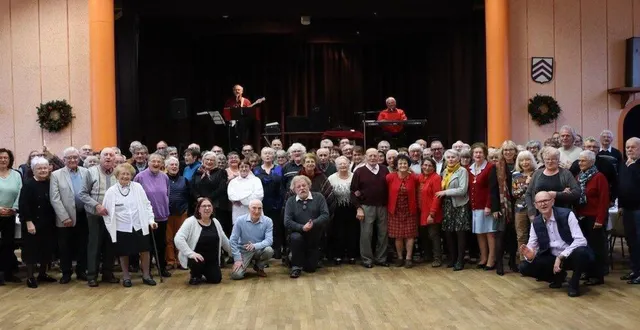 photo  tous les adhérents présents ont posé pour une photo de famille.  &copy;  ouest-france 