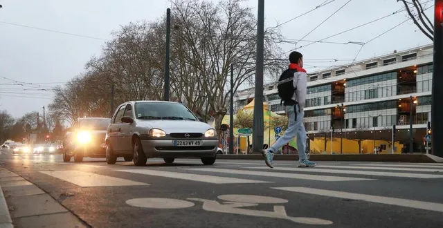 photo  à l’échelle de la communauté urbaine, l’usage de la voiture recule en dix ans. c’est ce que révèle une étude de l’aura, ce 20 décembre 2023.  &copy;  ouest-france 