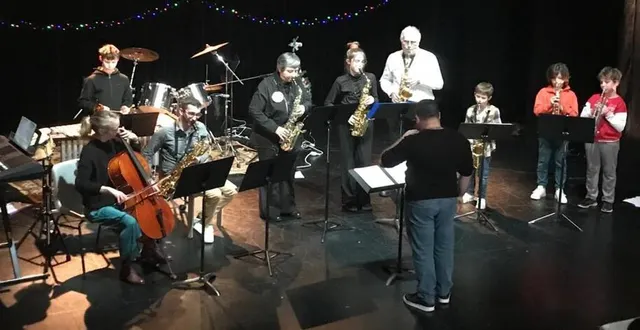 photo  très remarquée, la dernière prestation du concert de noël a fait un tabac, dimanche, au val de vray.  &copy;  ouest-france 