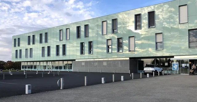 photo  le pôle santé sarthe et loir est situé dans la commune du bailleul, à mi-chemin entre sablé-sur-sarthe et la flèche (sarthe).  &copy;  archives ouest-france 