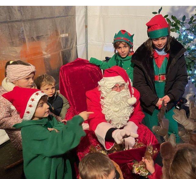 HOTTE DE PERE NOEL DECOREE - Ouest Fetes