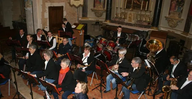 photo  cette année était la première fois que le groupe orchestraspay se produisait en l’église, sur invitation de la municipalité.  &copy;  le maine libre 